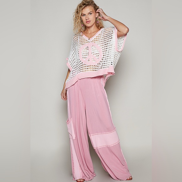 #207 2left! POL Pink and White Crochet Peace Sign Top - Picture 4 of 4